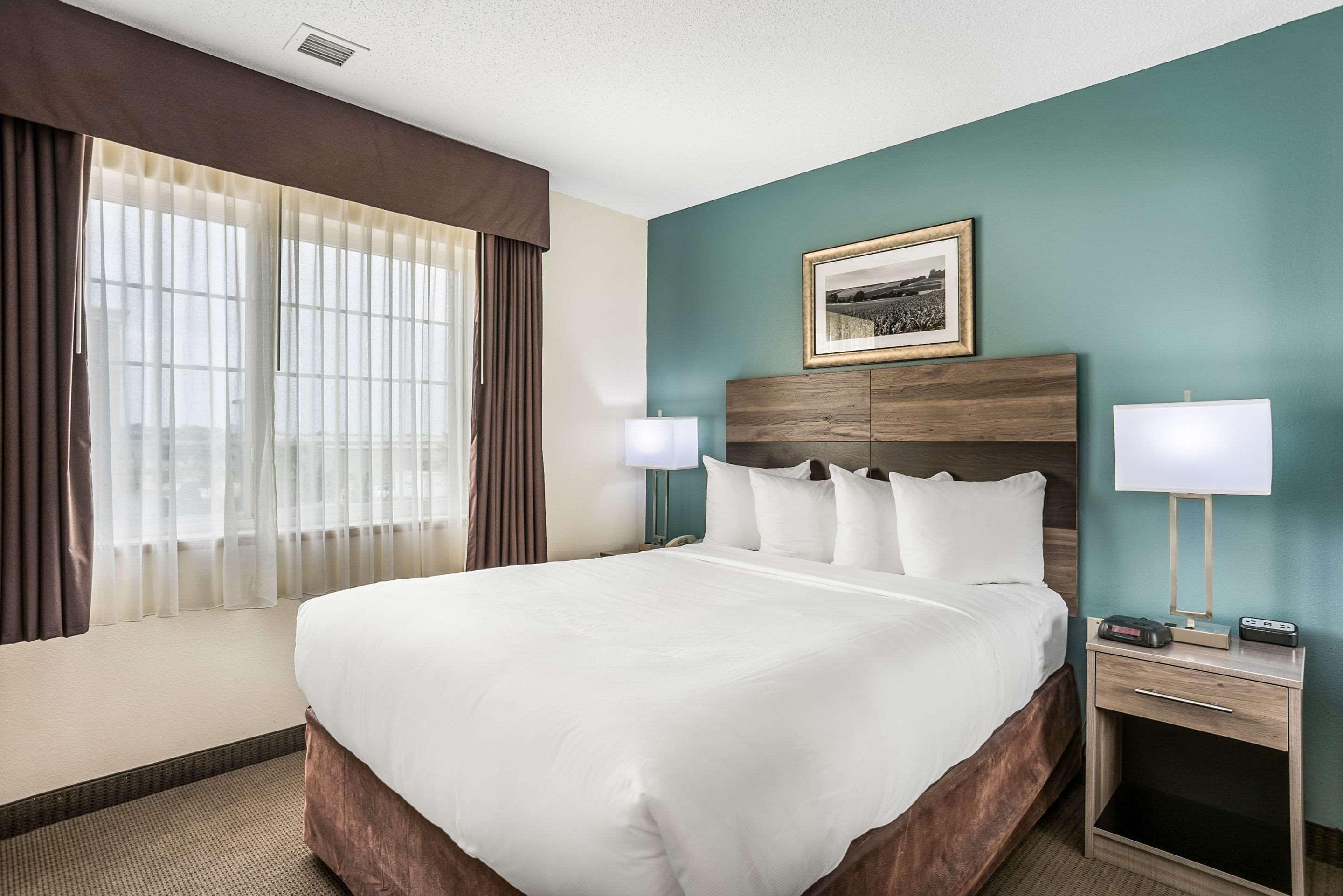 Mainstay Suites Cedar Rapids North - Marion Exterior photo