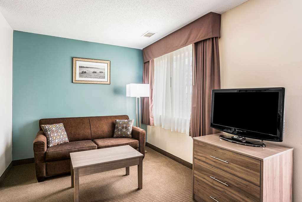 Mainstay Suites Cedar Rapids North - Marion Room photo